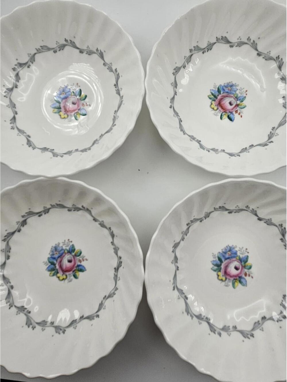 4 Royal Doulton Chelsea Rose H4801 Bone China 5.25" Berry Bowls  English China